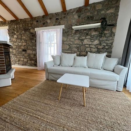 Guesthouse 45 Dutovlje 외부 사진