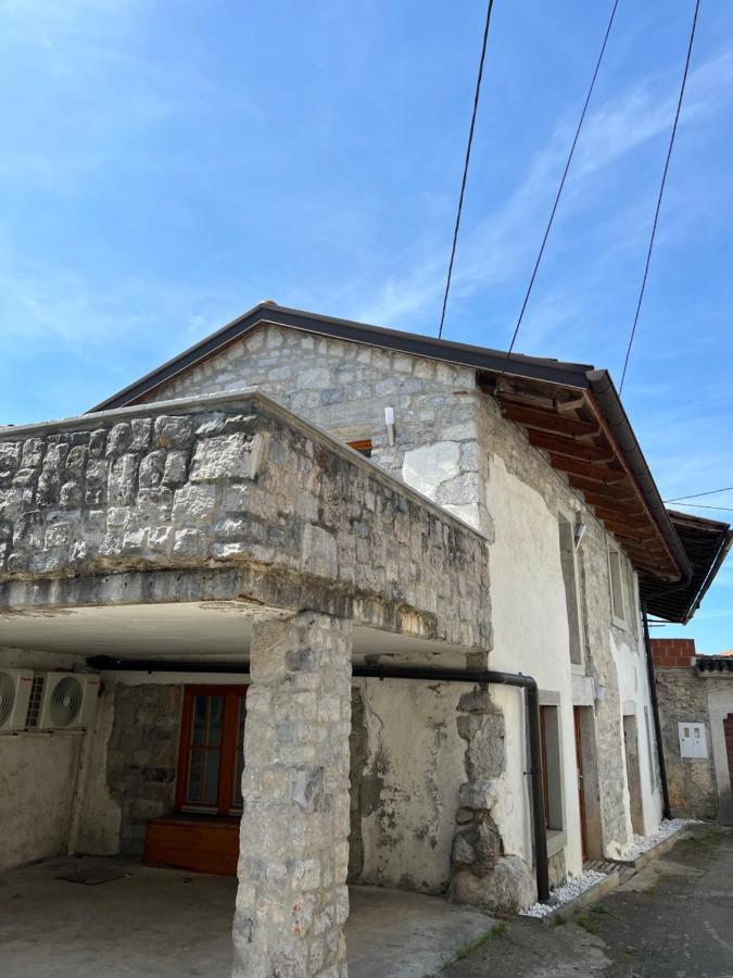 Guesthouse 45 Dutovlje 외부 사진